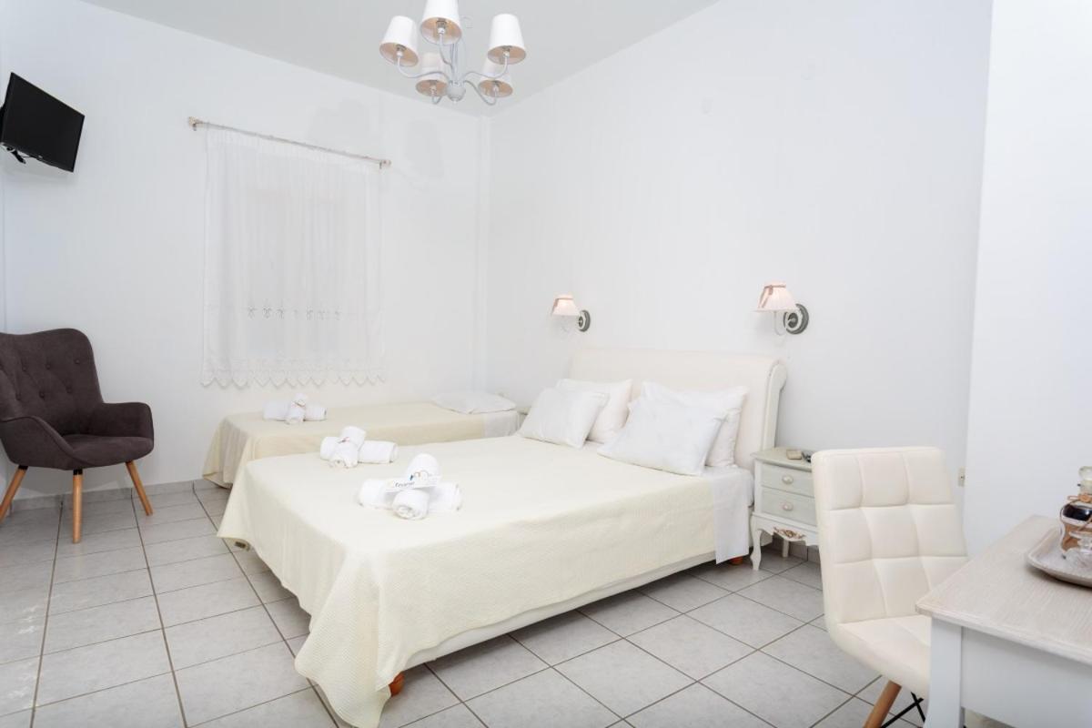 Tzane Studios & Apartments - Steps Away From Golden Beach คริสซี อัคติ ภายนอก รูปภาพ