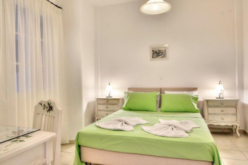 Tzane Studios & Apartments - Steps Away From Golden Beach คริสซี อัคติ ภายนอก รูปภาพ