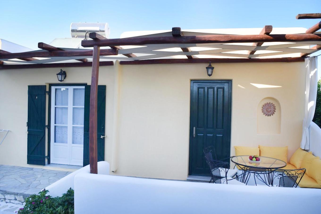 Tzane Studios & Apartments - Steps Away From Golden Beach คริสซี อัคติ ภายนอก รูปภาพ